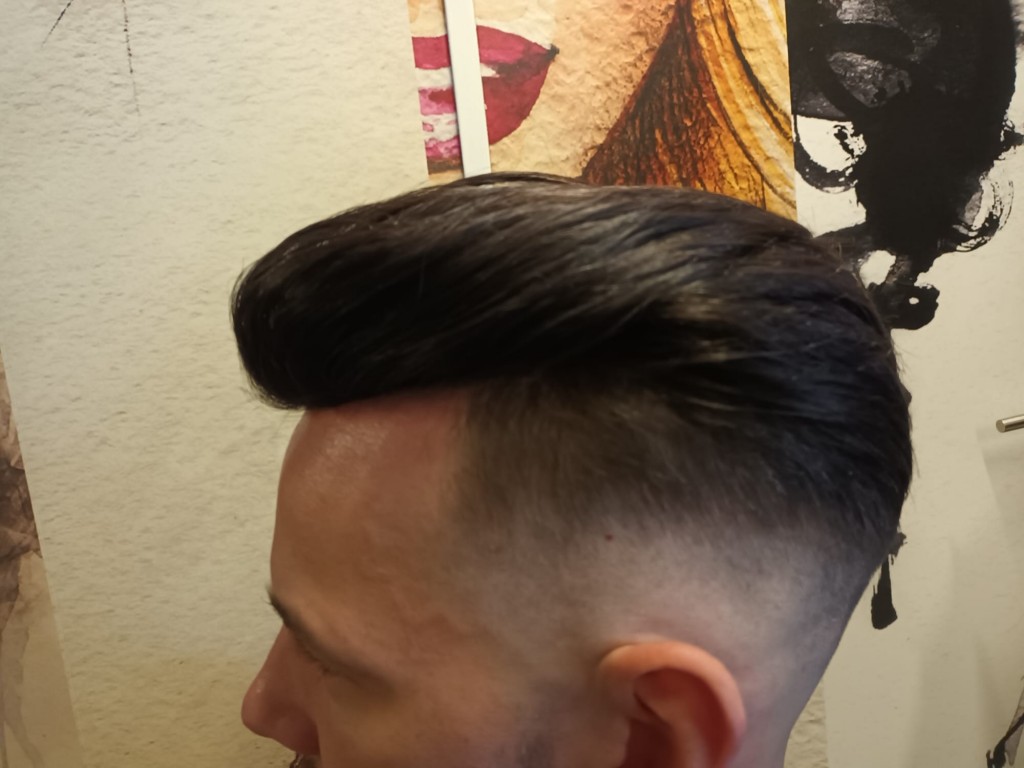 Haarwerken voor mannen, Kapsalon Dreamhair Haarwerken, Hamont Haarwerken voor mannen, Kapsalon Dreamhair Haarwerken, Hamont
